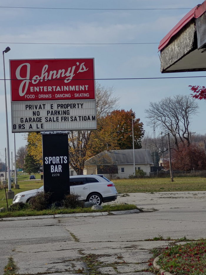 Johhnys Skate Center (Johnnys Bandstand, Johnnys Entertainment) - Photo From Richard Liebermann On Facebook